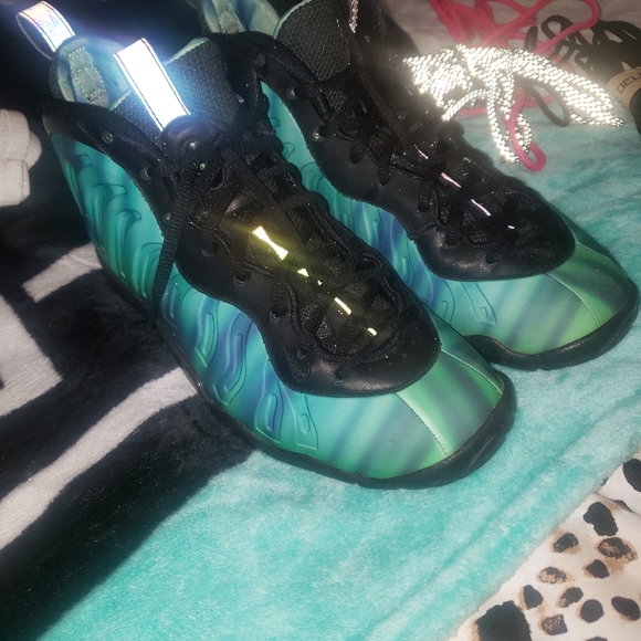 EUC Nike foamposite "Northern Lights" - Picture 5 of 9